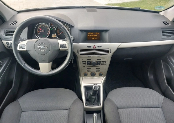 Opel Astra cena 13999 przebieg: 186000, rok produkcji 2007 z Kolbuszowa małe 781